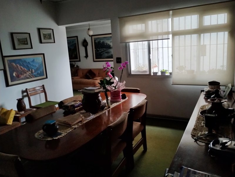 Casa em São Paulo | Casa à venda no bairro Chácara Inglesa em São Paulo/SP | 3 quartos, 3 vagas | 180m² | Alto Padrão / Luxo