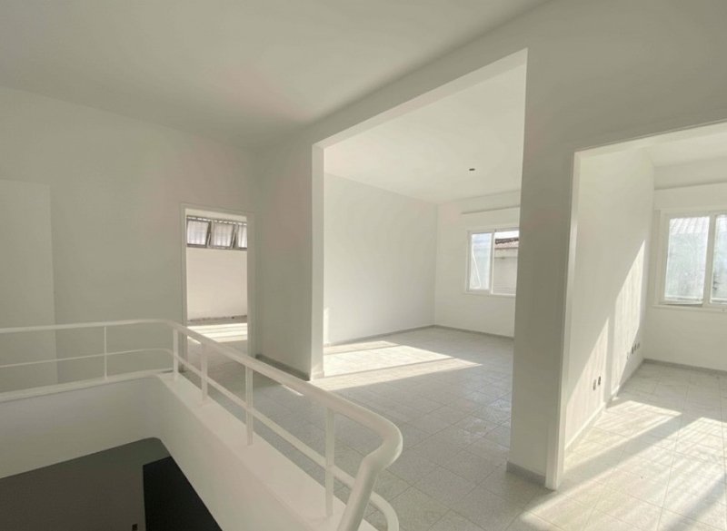 Casa em São Paulo | Casa à locação no bairro Santo Amaro em São Paulo/SP, 7 vagas | 380m² | Oportunidade